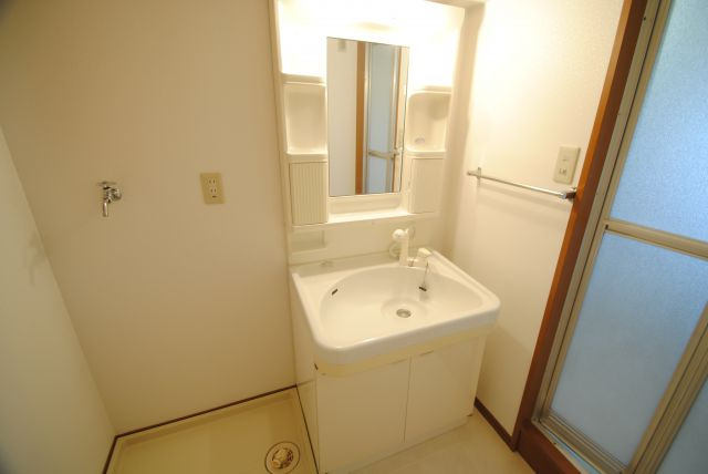 ルミエール合川の独立洗面台