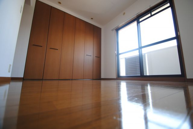 ルミエール合川の洋室