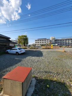 【庭】 | 南アルプス市小笠原　敷地101坪・北東角地 中古住宅 | 広々お庭付き