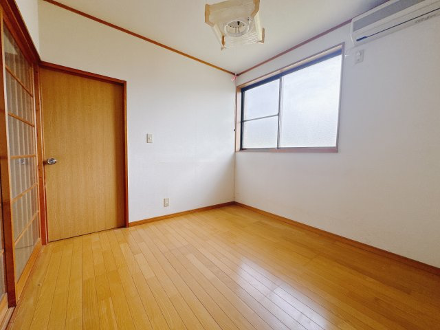 【中古戸建】高崎市神戸町の洋室|■洋室