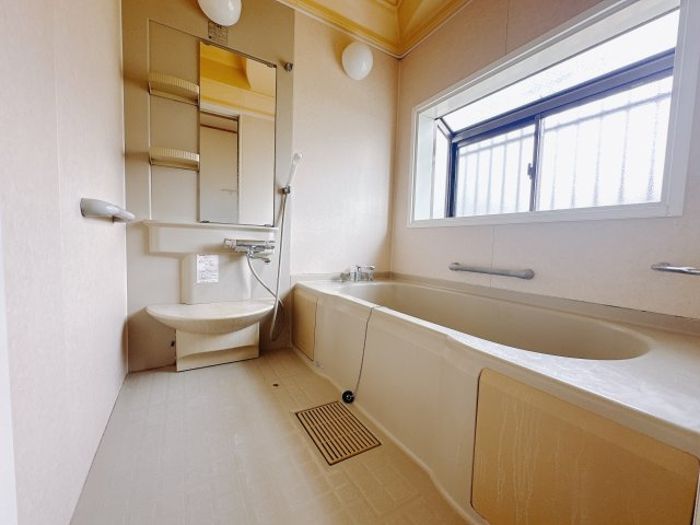 【中古戸建】高崎市神戸町の浴室|■浴室
