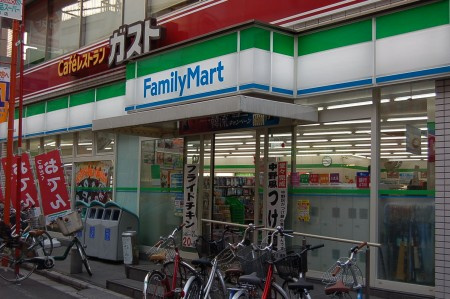 フェリスクオーレの周辺