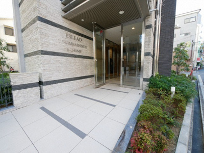 【エントランス】 | エスリード天神橋筋六丁目 | ゆとりのあるエントランスです