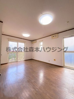 【居間・リビング】 | 　ヴィヴァン・ノールB棟 | 明るいリビングです