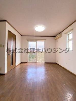 【居間・リビング】 | 　ヴィヴァン・ノールB棟 | 使いやすいリビングです