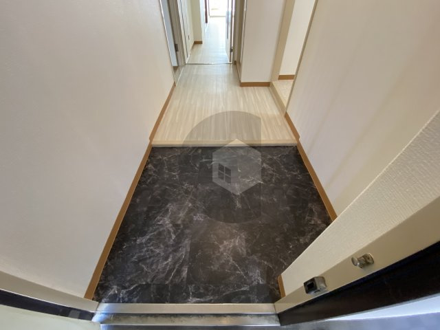 メゾン大邦の玄関