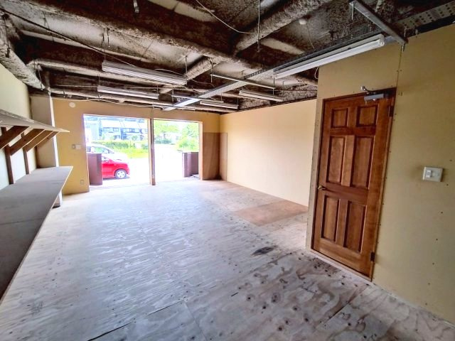 マンションセンチュリー１階　倉庫事務所の内装