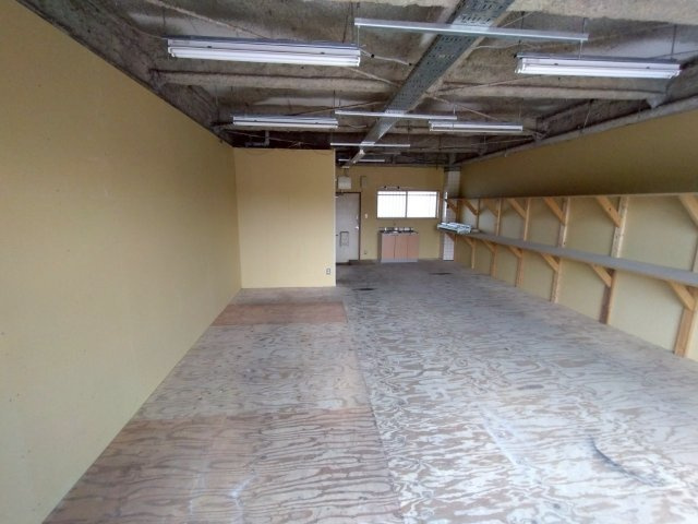 マンションセンチュリー１階　倉庫事務所の内装