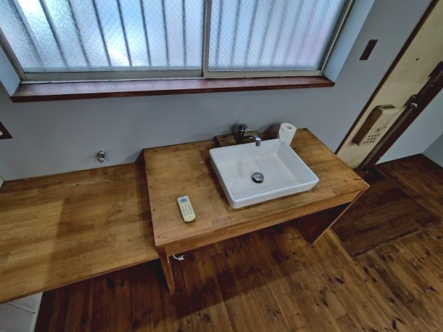 マンションセンチュリー１階　倉庫事務所の洗面所