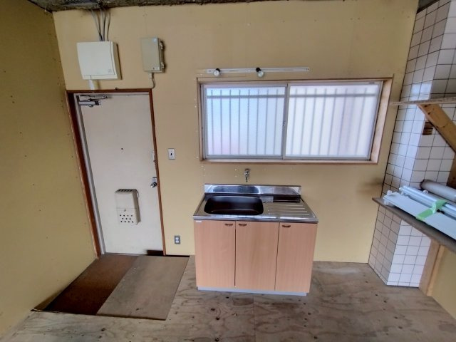 マンションセンチュリー１階　倉庫事務所のキッチン