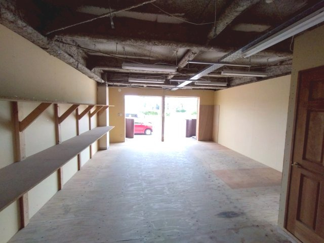 マンションセンチュリー１階　倉庫事務所の内装