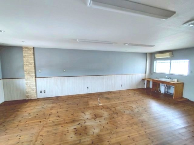 マンションセンチュリー１階　倉庫事務所の内装