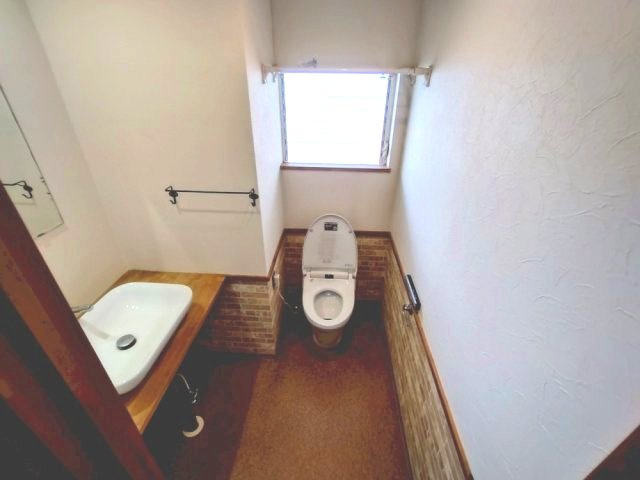 マンションセンチュリー１階　倉庫事務所のトイレ