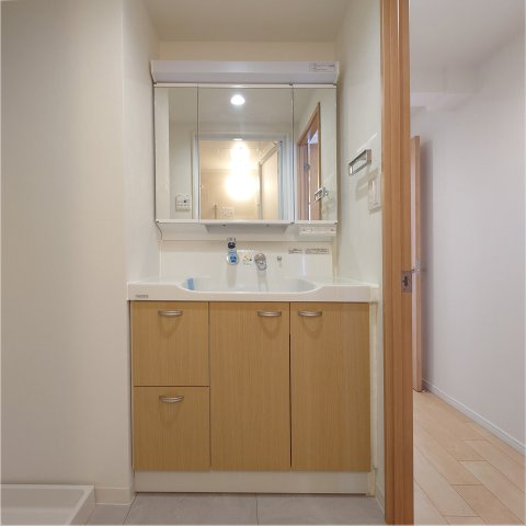 緑の街四号棟の独立洗面台