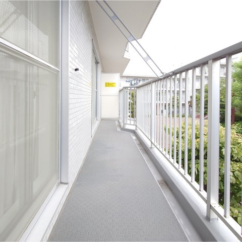 緑の街四号棟のバルコニー|南面バルコニー