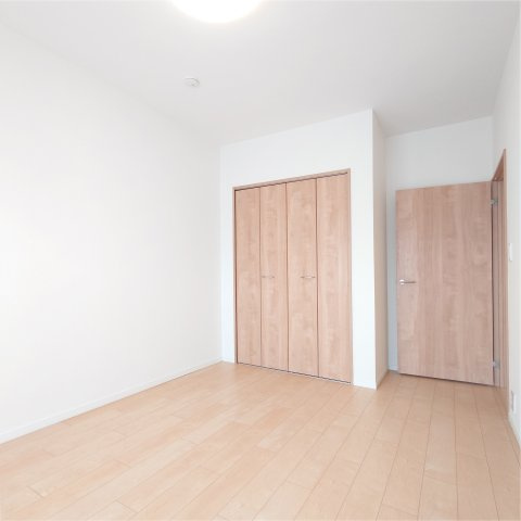 緑の街四号棟の洋室