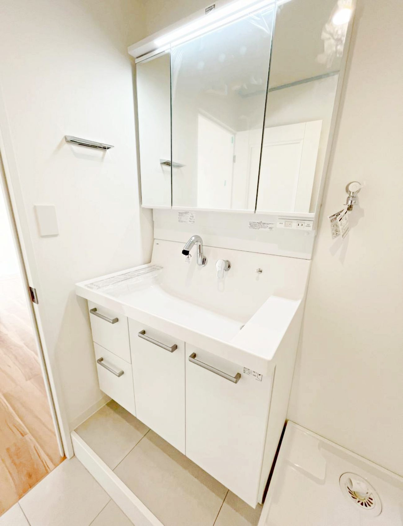 ライオンズマンション長者ヶ崎の独立洗面台