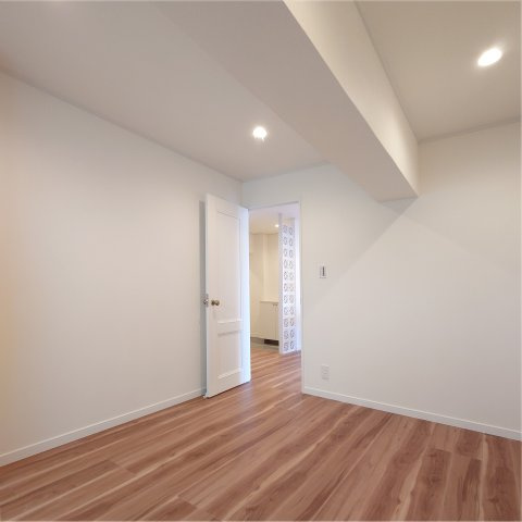 ライオンズマンション長者ヶ崎の洋室