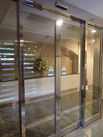 ブルーガーデン小石川のエントランス