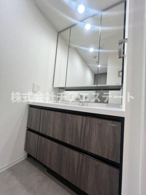 【独立洗面台】 | ブランシエスタ上野 | 朝の身支度には欠かせない独立洗面化粧台