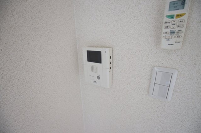 ★訪問者確認ができ安心のTVモニタフォン★
