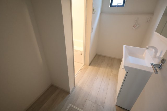 《仲介手数料無料》見沼区大字蓮沼980-7(全1戸)新築一戸建てずっとプラスのランドリースペース|撮影日 2025年10月24日 14:00 曇り
