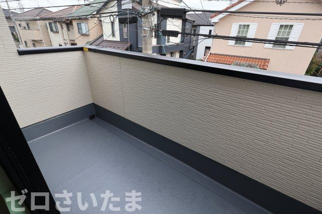 《仲介手数料無料》見沼区大字蓮沼980-7(全1戸)新築一戸建てずっとプラスのバルコニー|撮影日 2025年10月24日 14:00 曇り
