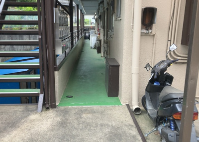 【その他共用部分】 | フラワーハイツ | 共有部分は、住民なら誰もが使える設備のこと。例えば駐車場やエレベーター、インターネット設備、セキュリティ設備などがあります。他にも、マンションの廊下・外部階段やエントランス・ゴミ置き場などがあります。