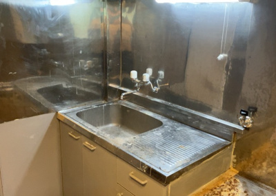 【独立洗面台】 | フラワーハイツ | 洗面化粧台では顔を洗ったり、身だしなみを整えることが本来の使い方ですが、用途によっては洗面化粧台に求められる機能が違ってくるため、ご自身や家族のライフスタイルに合ったものを選ぶことをおすすめ致します。