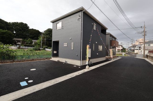 《仲介手数料無料》緑区大字三室2083-4(2号棟)新築一戸建てクレイドルガーデンの外観|撮影日 2025年8月1日 16:00 曇り