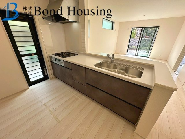 敷地広々5坪以上　桃山台6丁目　限定1棟　新築戸建て