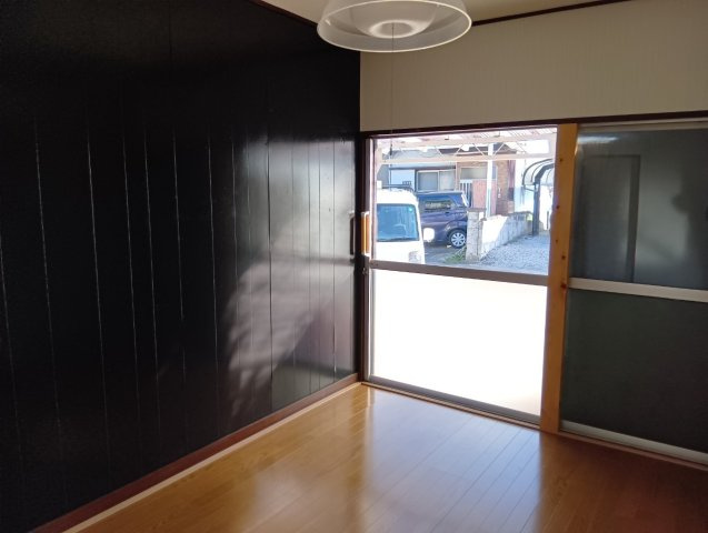 小山貸戸建の居間・リビング