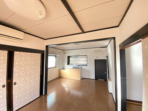 小山貸戸建の居間・リビング