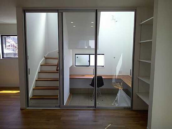 【居間・リビング】