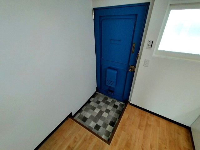 神戸市北区鈴蘭台西町１丁目の賃貸マンションの玄関