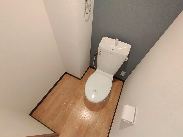 神戸市北区鈴蘭台西町１丁目の賃貸マンションのトイレ