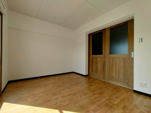 神戸市北区鈴蘭台西町１丁目の賃貸マンションの内装|洋室