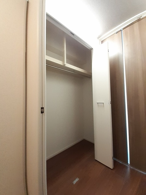 クローゼット収納も充実★