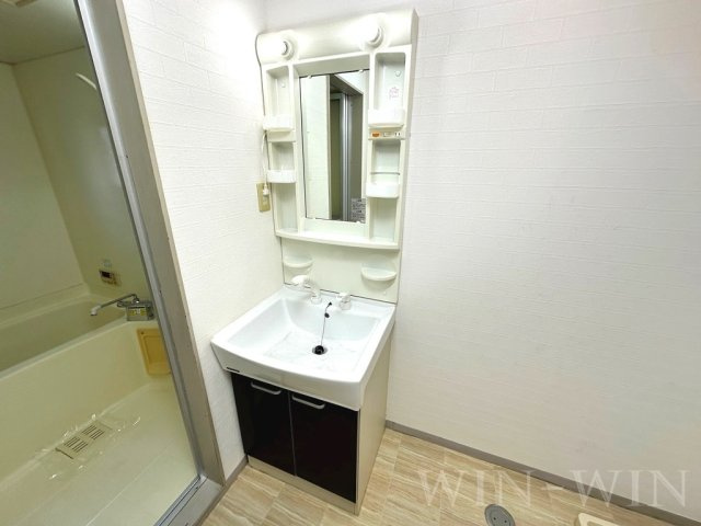 アーバンハイツ B棟の独立洗面台|イメージ（同建物内別部屋の写真です）