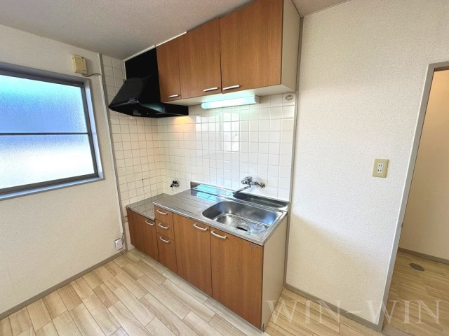 アーバンハイツ B棟のキッチン|イメージ（同建物内別部屋の写真です）