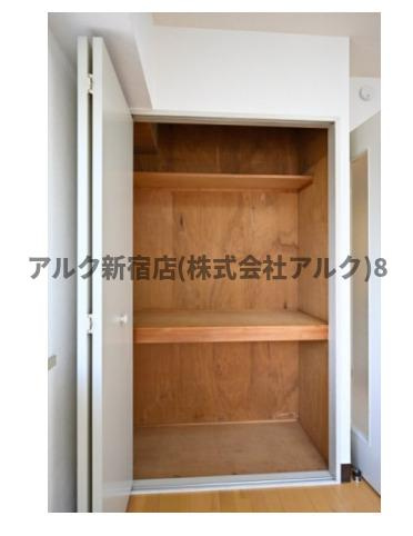 世田谷区羽根木１丁目の賃貸マンションの収納