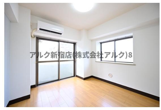 世田谷区羽根木１丁目の賃貸マンションの居間・リビング
