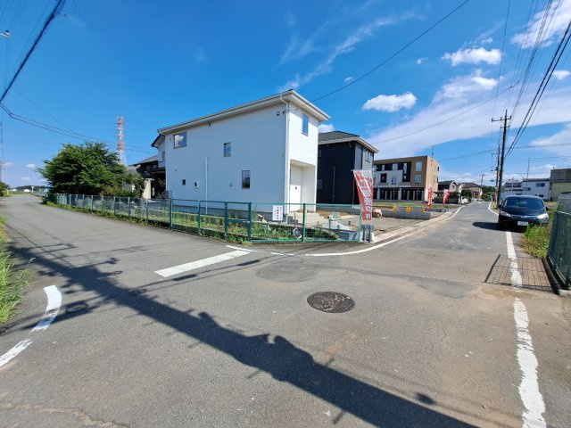 新築　高崎市柴崎町1期　１号棟の前面道路含む現地写真|現地写真　西側接道幅員約4.4ｍ