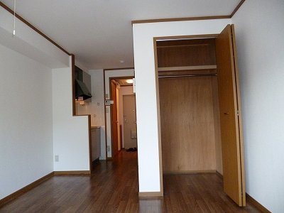 【内装】 | シャン・ド・フルール | きれいな内装です