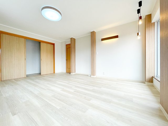 福島市南向台一丁目　中古戸建の洋室