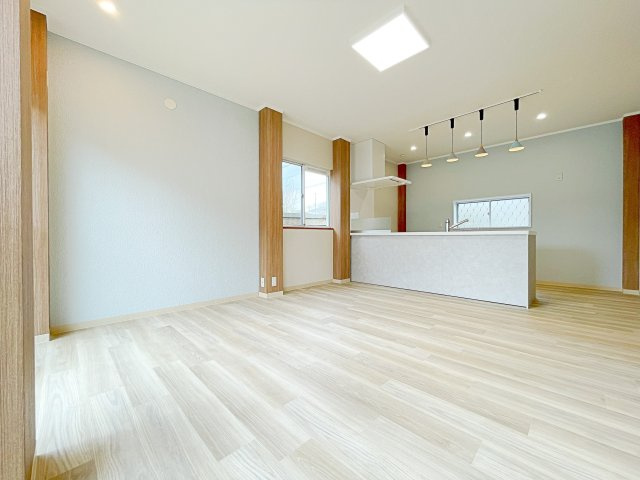 福島市南向台一丁目　中古戸建の居間・リビング