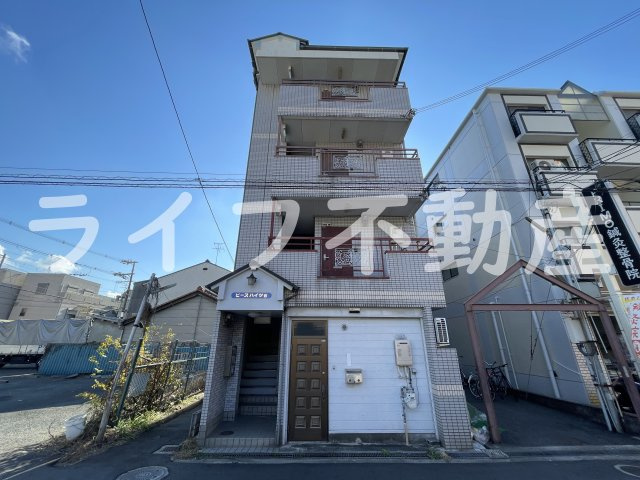 ピースハイツ長堂B棟の外観