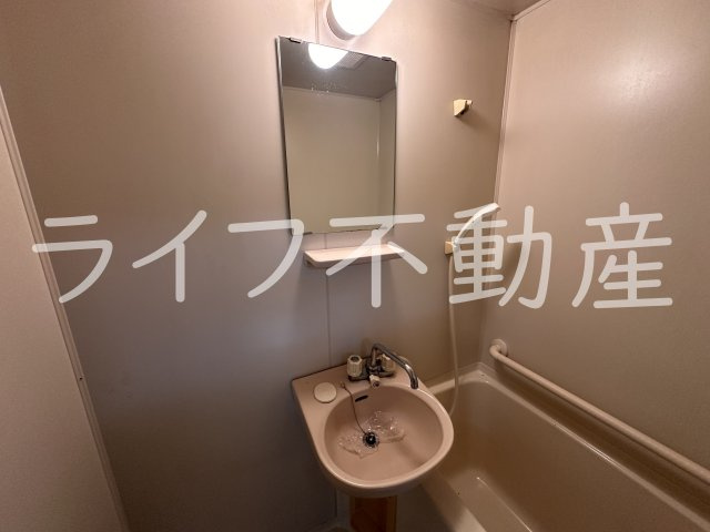 ピースハイツ長堂B棟の洗面所