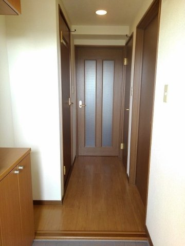 マルベル宇多津の玄関|収納もある玄関です