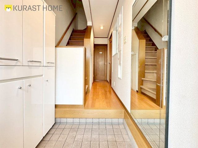 京都市西京区山田葉室町　中古戸建の玄関